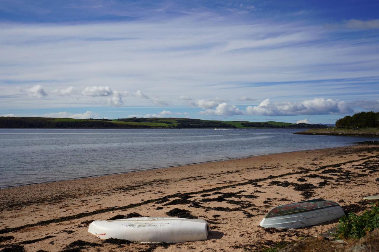 Beach House No2 With Amazing Sea Views And Private Garden Onto Beach. Appartement Fairlie Buitenkant foto